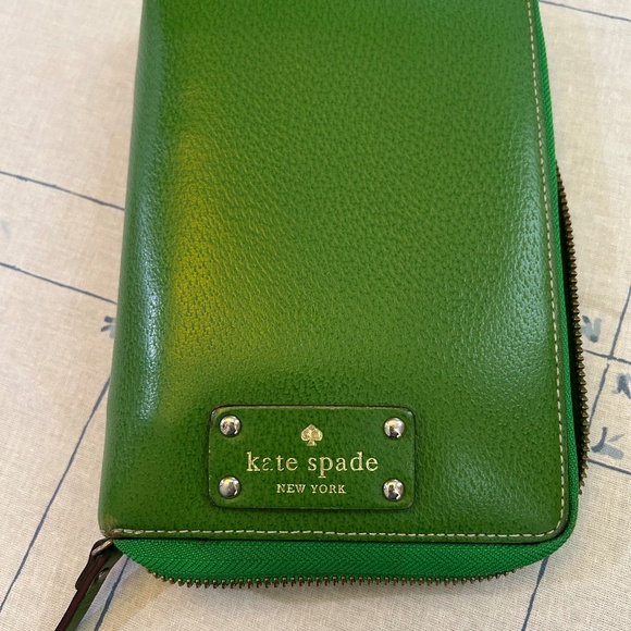 Kate Spade Wellesley Planner - Picture 1 of 8